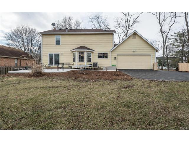 303 Fox Briar Ln, Ballwin, MO 63021 photo 25