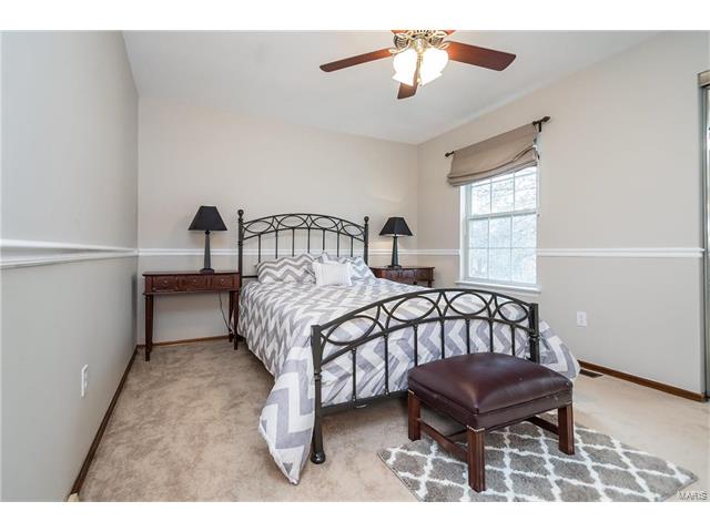 303 Fox Briar Ln, Ballwin, MO 63021 photo 18