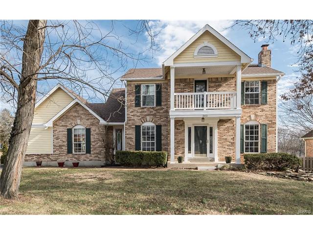 303 Fox Briar Ln, Ballwin, MO 63021 photo 1