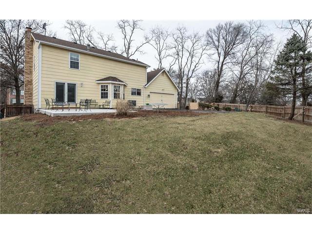 303 Fox Briar Ln, Ballwin, MO 63021 photo 24