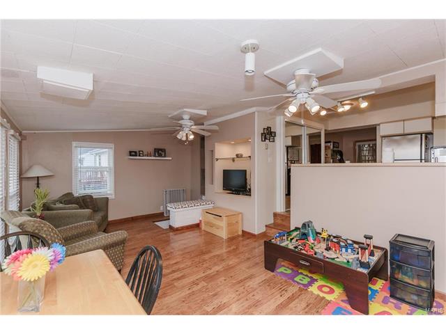 336 Hillcrest, Ballwin, MO 63021 photo 2
