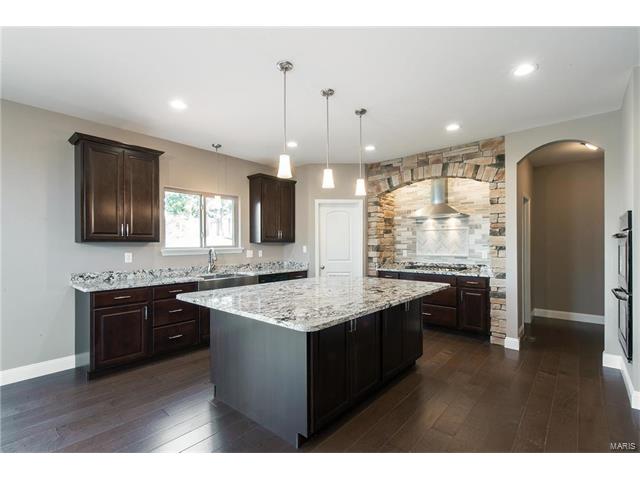 5 Hawthorne Cir, O'fallon, MO 63366 photo 13