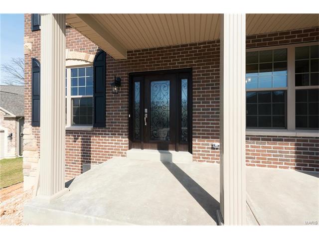 5 Hawthorne Cir, O'fallon, MO 63366 photo 2