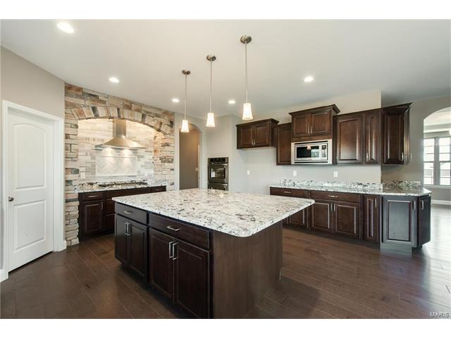 5 Hawthorne Cir, O'fallon, MO 63366 photo 15