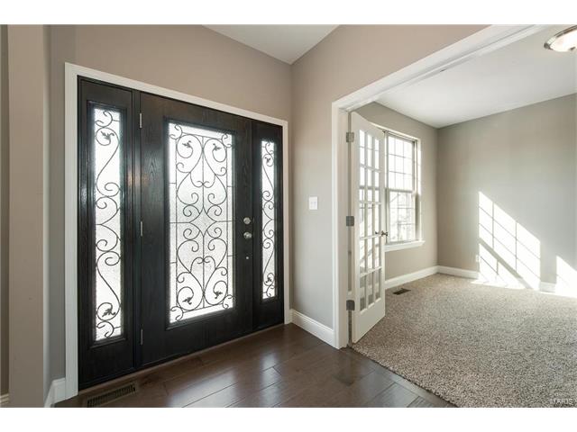 5 Hawthorne Cir, O'fallon, MO 63366 photo 4