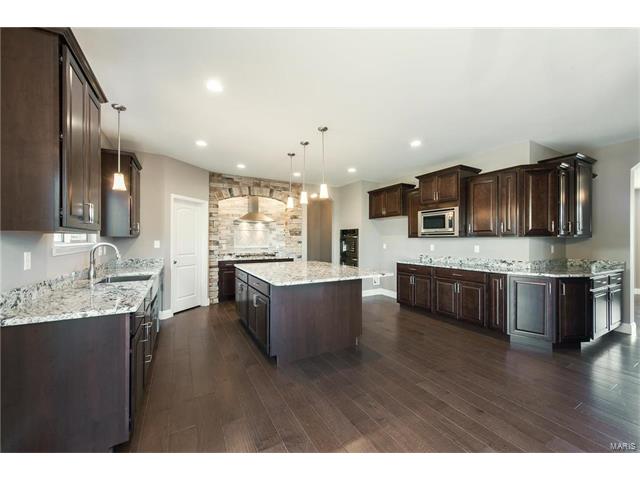 5 Hawthorne Cir, O'fallon, MO 63366 photo 14