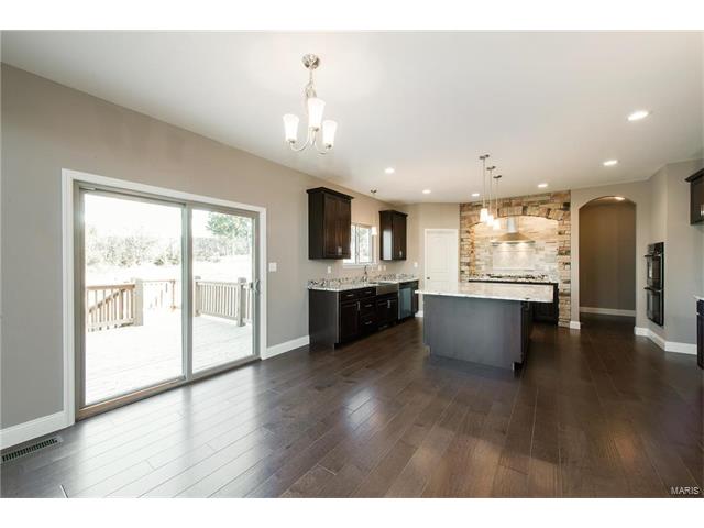 5 Hawthorne Cir, O'fallon, MO 63366 photo 12