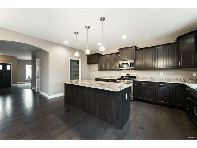 24 Hawthorne Ct, O'fallon, MO 63366 photo 6