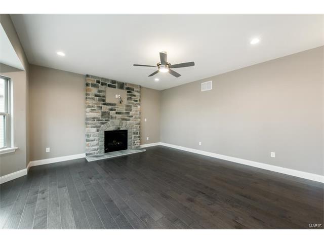 24 Hawthorne Ct, O'fallon, MO 63366 photo 12