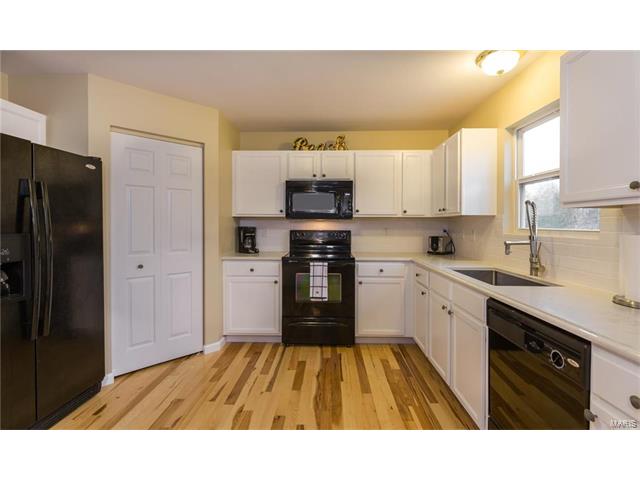 1649 Grace View Dr, Eureka, MO 63025 photo 8