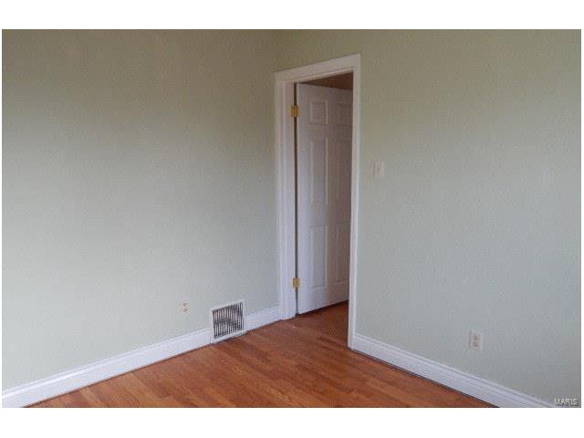 9344 Mackenzie, Saint Louis, MO 63123 photo 13