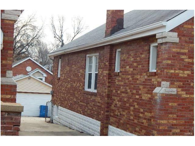 9344 Mackenzie, Saint Louis, MO 63123 photo 2