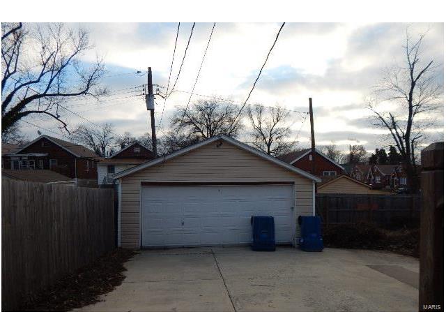 9344 Mackenzie, Saint Louis, MO 63123 photo 4