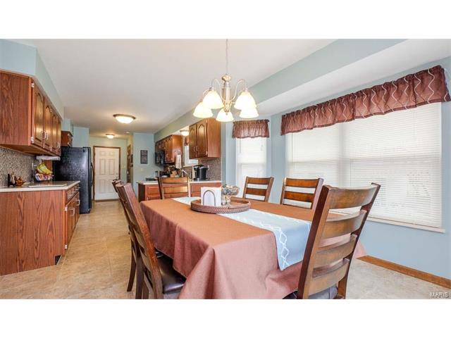 927 Hanna Valley Estates Dr, Ballwin, MO 63021 photo 10