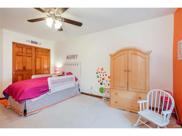 927 Hanna Valley Estates Dr, Ballwin, MO 63021 photo 20