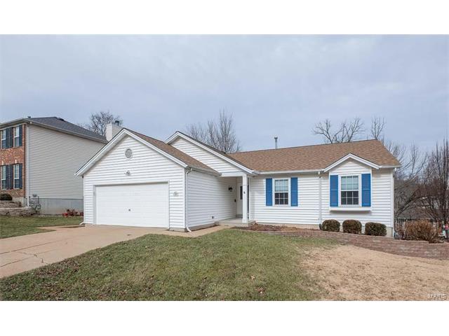 927 Hanna Valley Estates Dr, Ballwin, MO 63021 photo 2