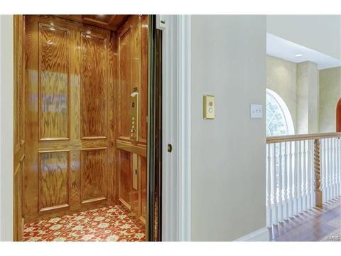 357 Larimore Valley Dr, Chesterfield, MO 63005 photo 12
