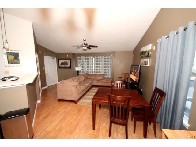 14 Timber Oaks Trl, O'fallon, MO 63368 photo 2