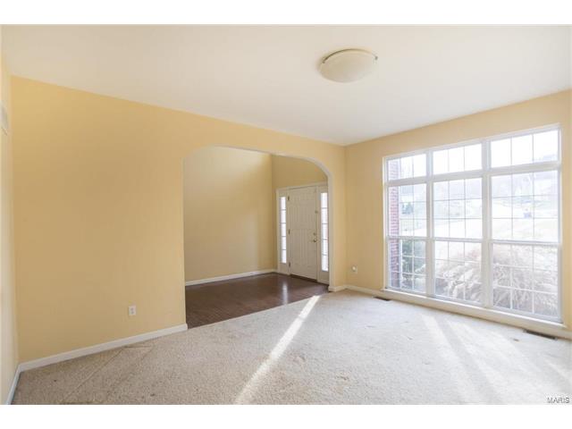 680 Southern Hls, Eureka, MO 63025 photo 2