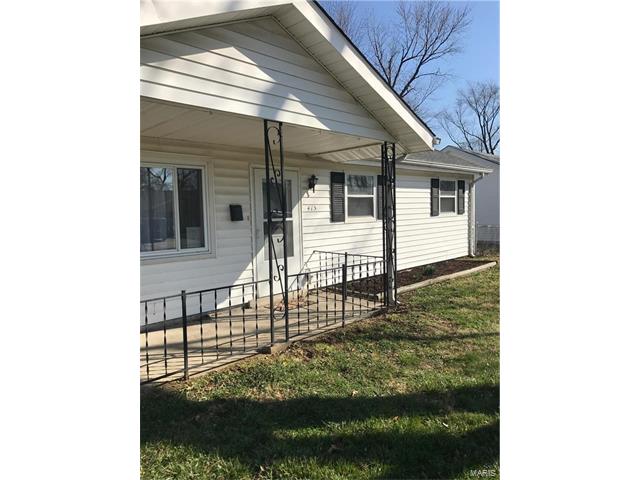 415 Prince David Dr, O'fallon, MO 63366 photo 2