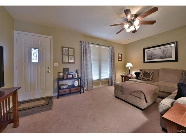 810 Red Oak Ln, O'fallon, MO 63366 photo 7