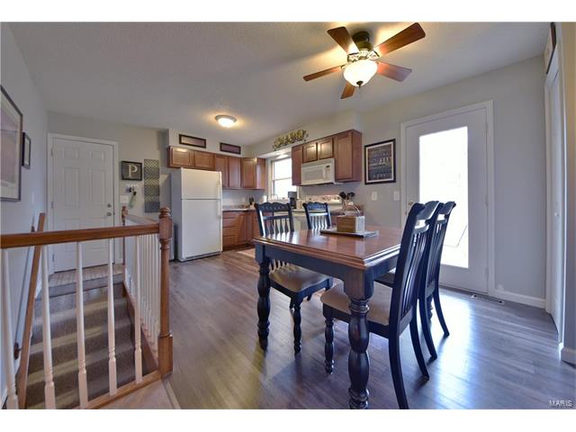 810 Red Oak Ln, O'fallon, MO 63366 photo 9