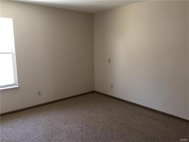 534 Spring Glen Dr, Ballwin, MO 63021 photo 11