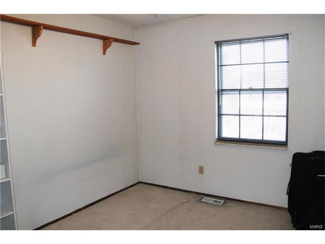 13354 Hiddencrest Ln, Ballwin, MO 63021 photo 9