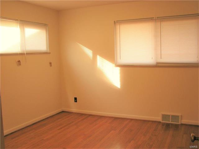 9012 Link, Saint Louis, MO 63114 photo 8