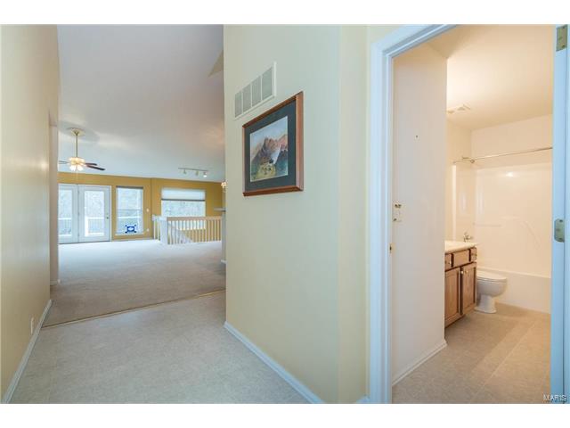 950 Gandolf Way, Eureka, MO 63025 photo 4