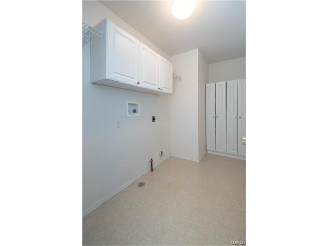950 Gandolf Way, Eureka, MO 63025 photo 16