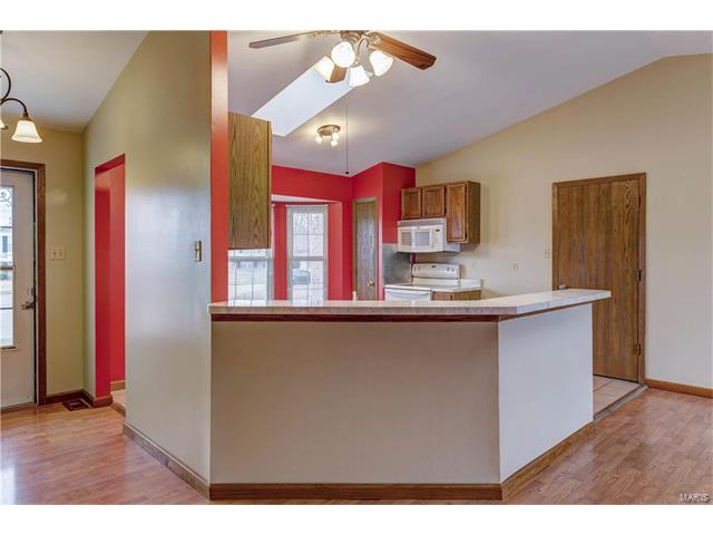6321 Long Timber Dr, O'fallon, MO 63368 photo 3