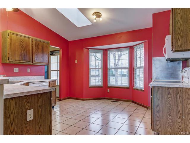 6321 Long Timber Dr, O'fallon, MO 63368 photo 4