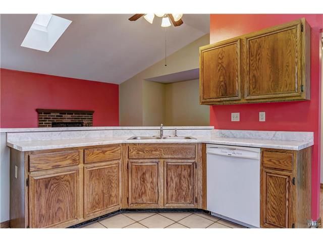 6321 Long Timber Dr, O'fallon, MO 63368 photo 5