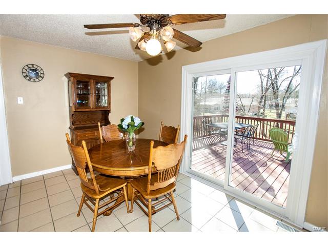 46 Roland Ave, Ballwin, MO 63021 photo 9