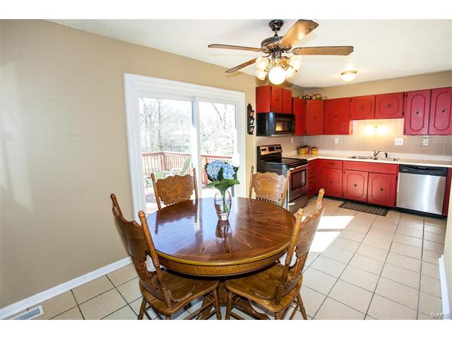46 Roland Ave, Ballwin, MO 63021 photo 10