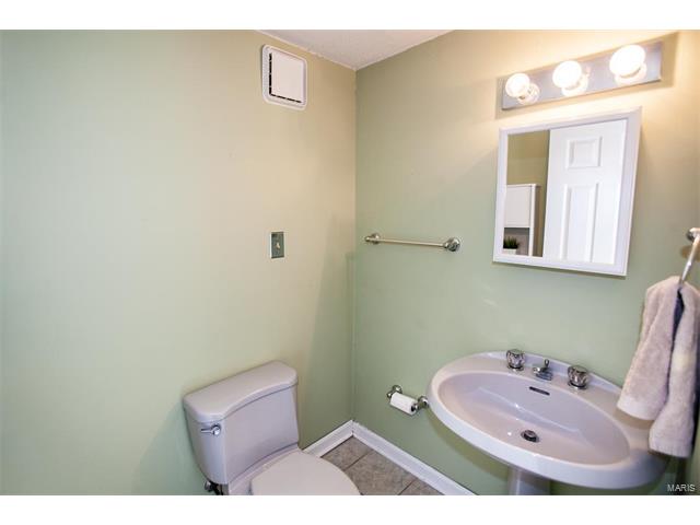 46 Roland Ave, Ballwin, MO 63021 photo 26