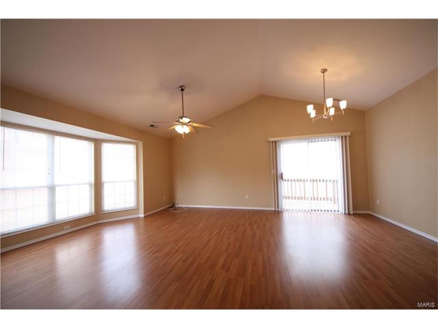 1724 Whispering Crk #D, Ballwin, MO 63021 photo 2