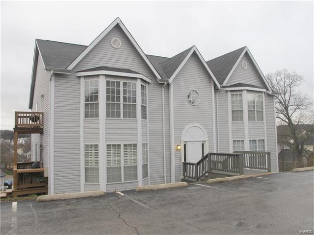 1724 Whispering Crk #D, Ballwin, MO 63021 photo 1