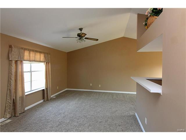 18 Redhead Ln, O'fallon, MO 63368 photo 2
