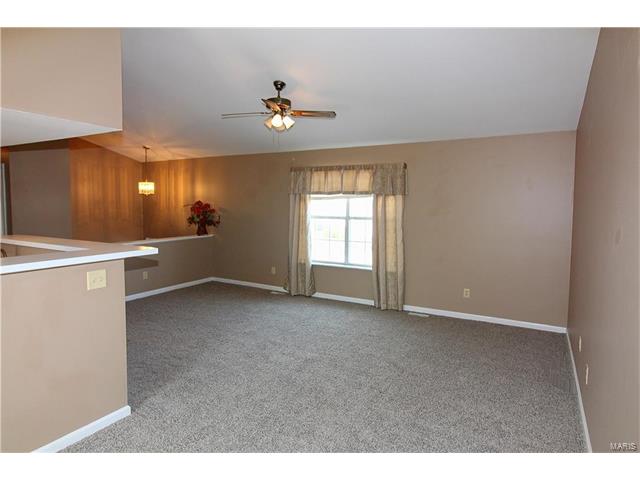 18 Redhead Ln, O'fallon, MO 63368 photo 4