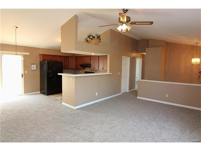 18 Redhead Ln, O'fallon, MO 63368 photo 3