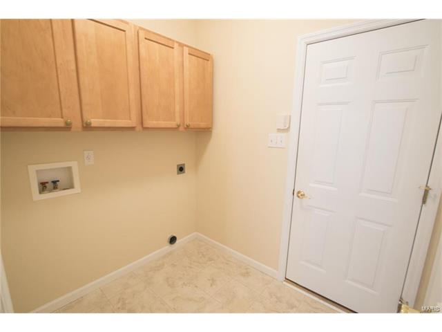 14 Eagle Bluff Ln, Saint Charles, MO 63303 photo 13