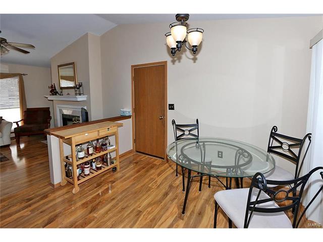 621 Durango Dr, O'fallon, MO 63368 photo 5