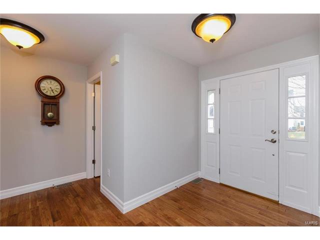 9028 Harvest Run Dr, O'fallon, MO 63368 photo 2