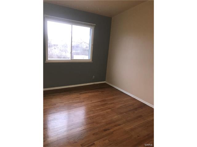 9685 Huron Dr, Saint Louis, MO 63132 photo 12