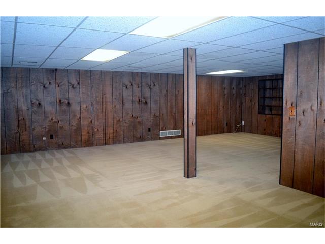 970 Imperial Pt, Ballwin, MO 63021 photo 18