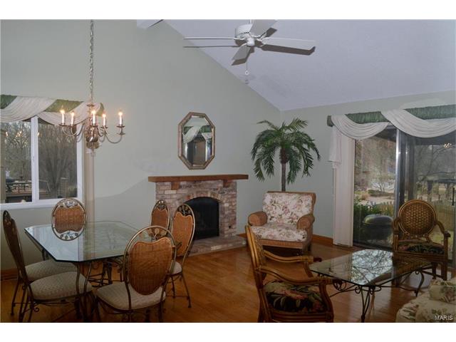 970 Imperial Pt, Ballwin, MO 63021 photo 5