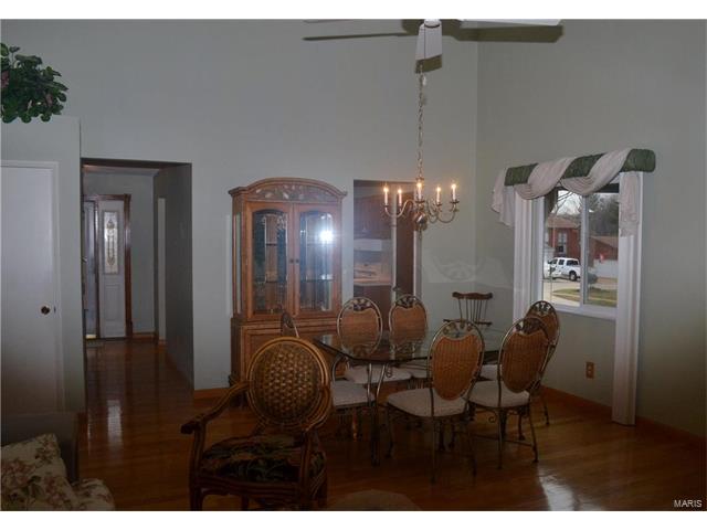 970 Imperial Pt, Ballwin, MO 63021 photo 8