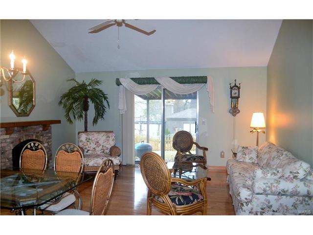 970 Imperial Pt, Ballwin, MO 63021 photo 7